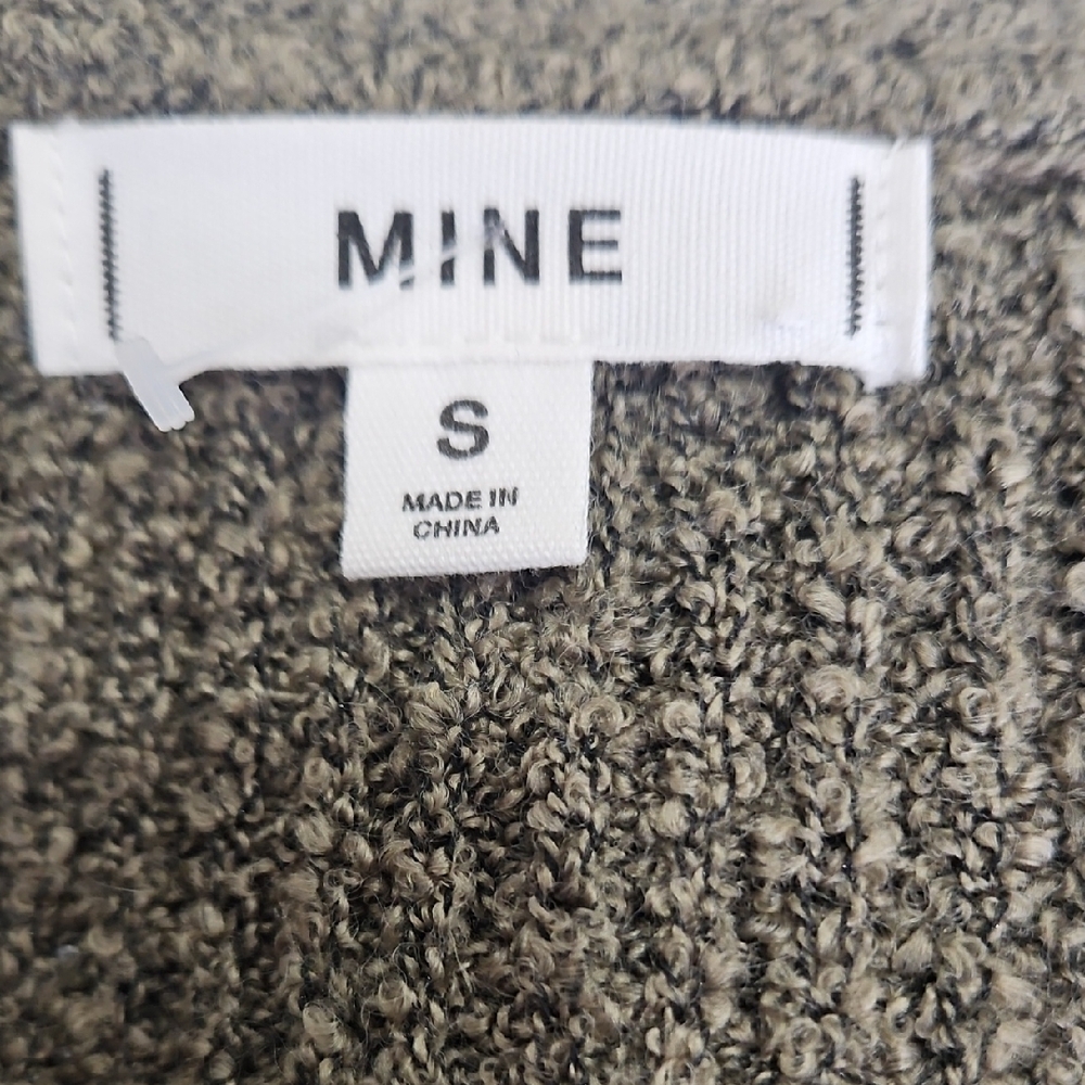 Olive Ribbed V-Neck Henley Sweater - Picture 2 of 3